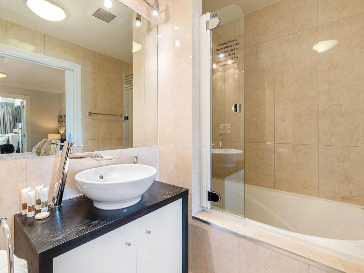 Central Luxury At 408 The Beacon Queenstown Bagian luar foto